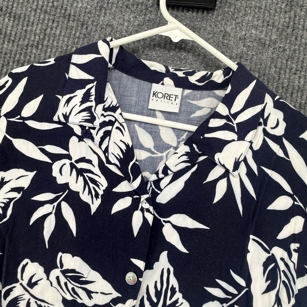 Vintage Koret Button Down Shirt Women Small Navy Blue Tropical Leaf Print